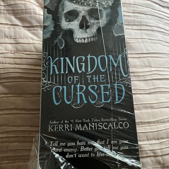 Kingdom of The Wicked 3 Book Paperback Set - Picture 2 of 4